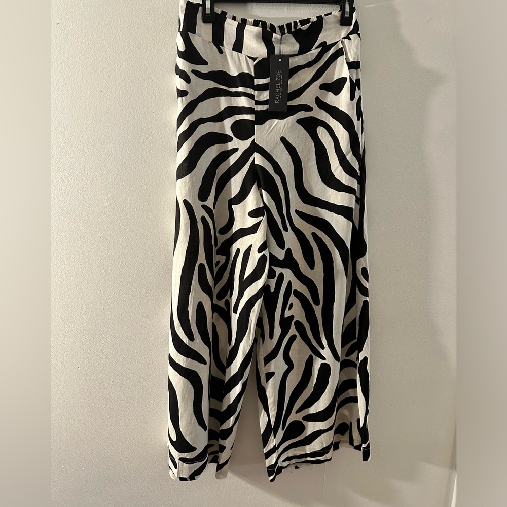 NEW Rachel Zoe Zebra Print wide leg size pockets size medium